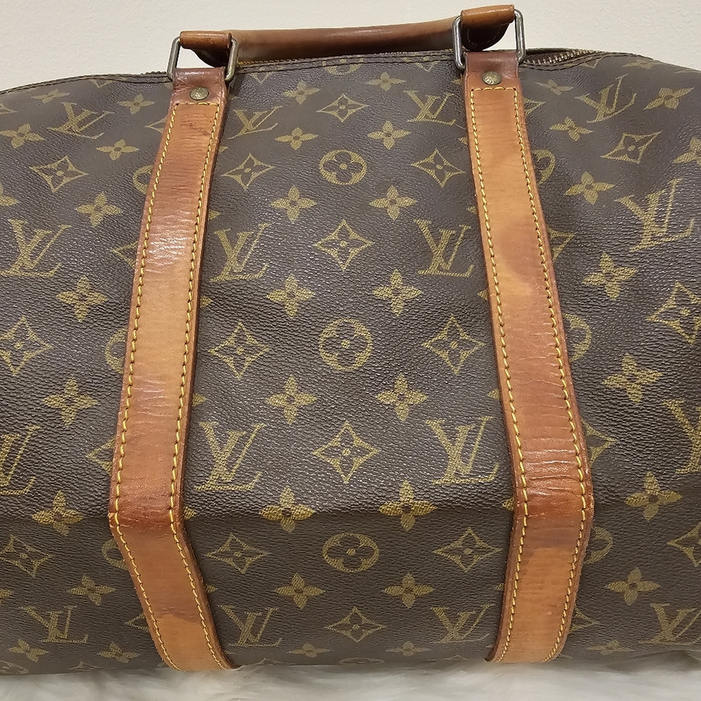 Authentic LV Keepall Bandoulière 50 in Good Condition in Classic Monogram - Picture 10 of 15